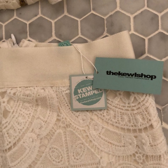 New!Kewl 2 piece Bandage Body-con set.White lace overlay crop top matching skirt - Picture 6 of 7